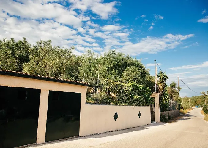Private Dula With Ocean View בית נופש Halikounas